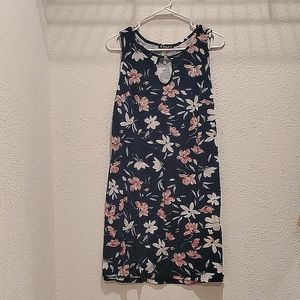 2/$8 ☀️Floral Sheila Dress